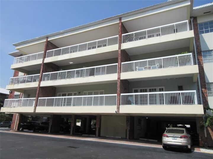 Property Photo:  2420 SE 17th St 208C  FL 33316 