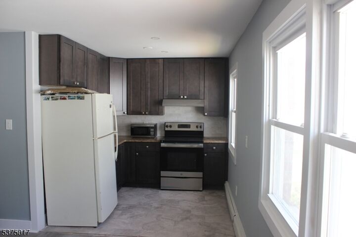 Property Photo: 548 Maple Ave 1C NJ 07202