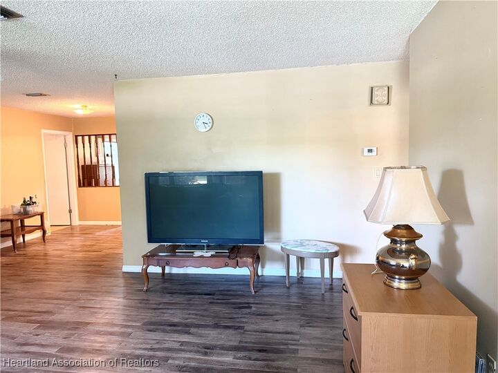Property Photo: 213 Sunnybrook Lane FL 33852