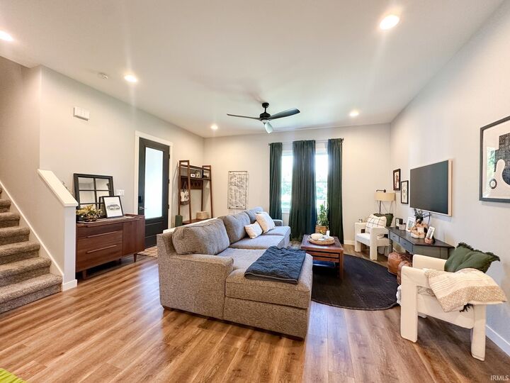 Property Photo: 31 Jefferson Avenue 110 IN 47713