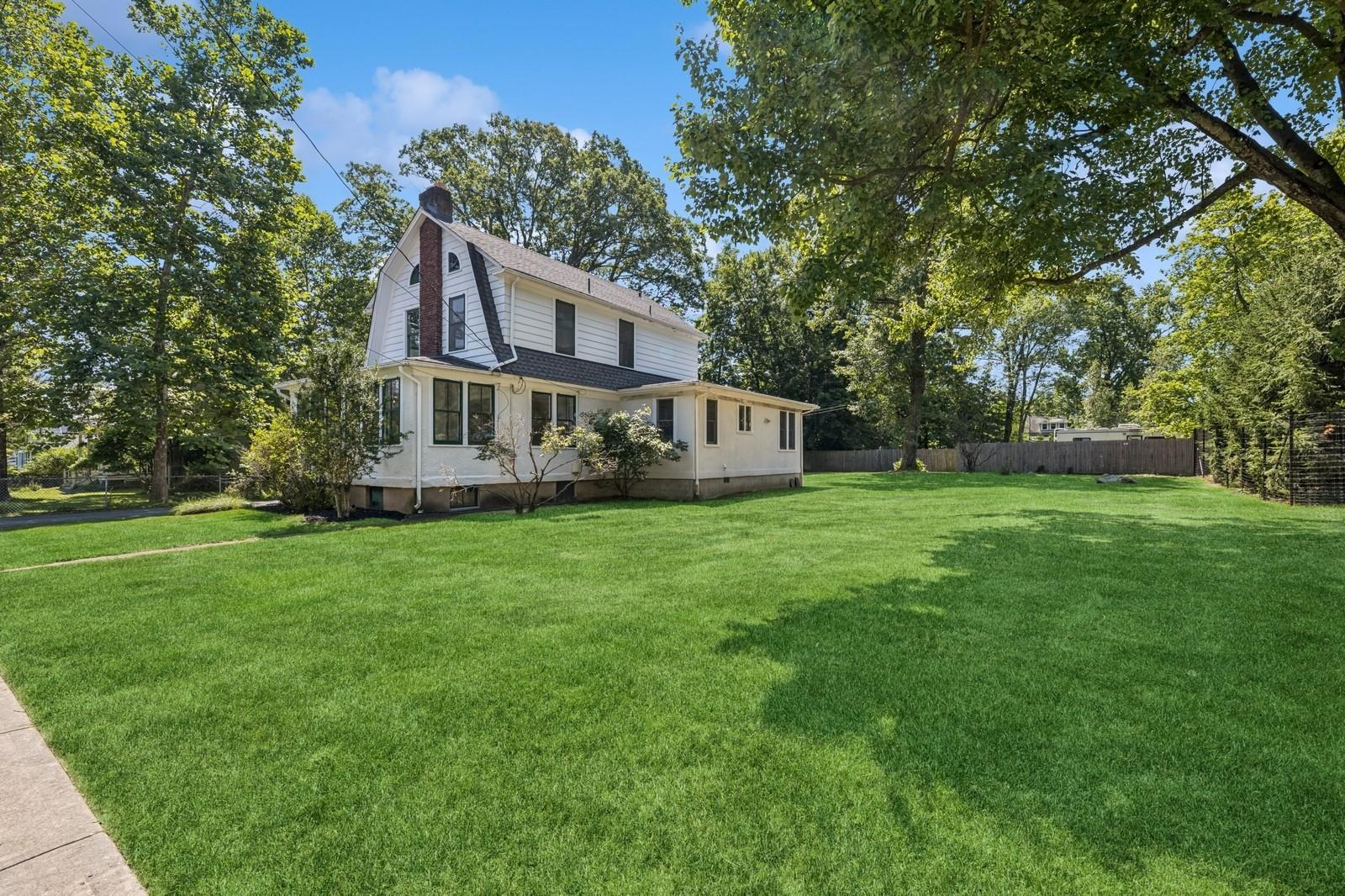 Property Photo:  139 Castle Heights Avenue  NY 10960 