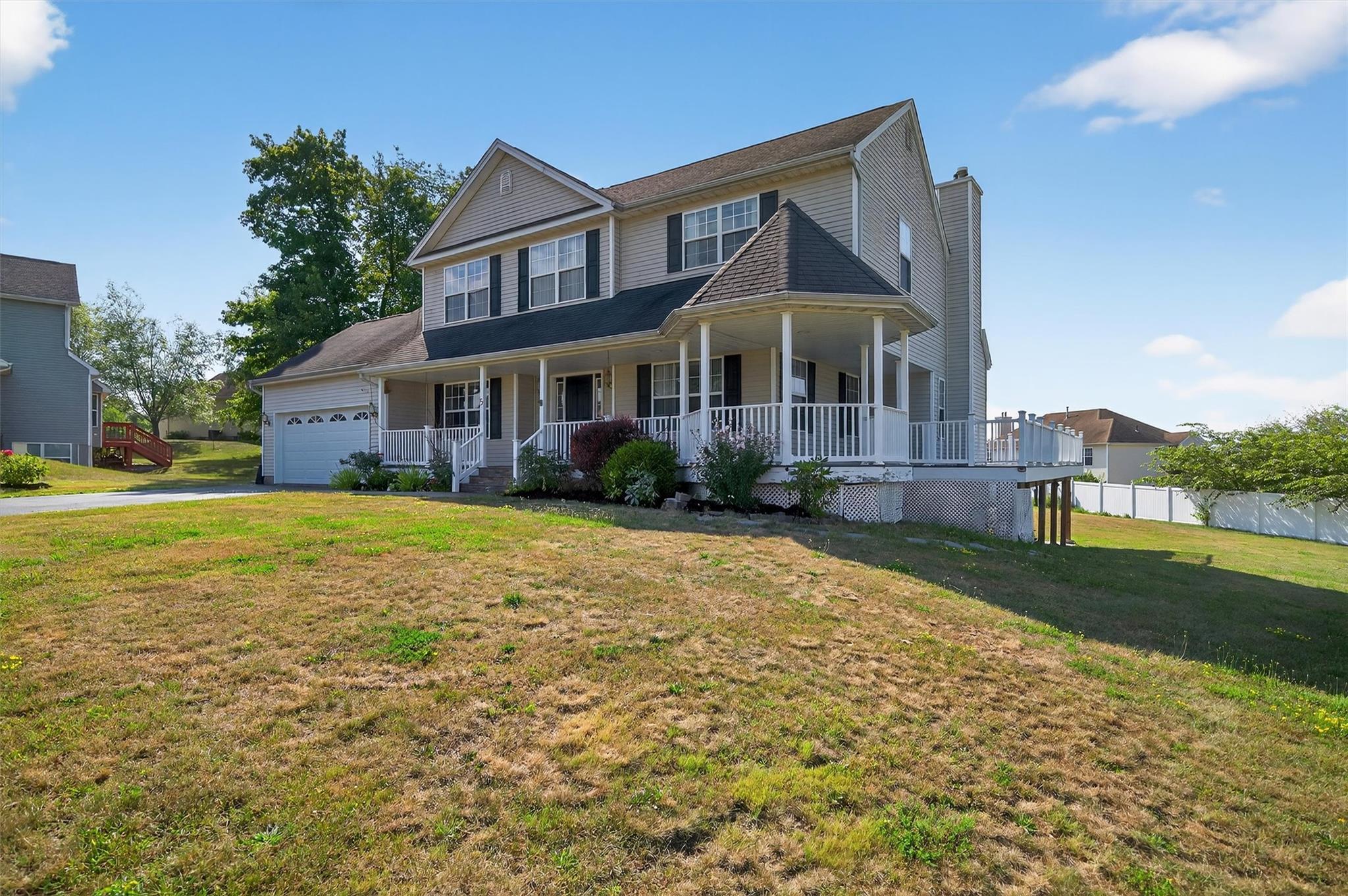 Property Photo:  5 Bridle Court  NY 10924 