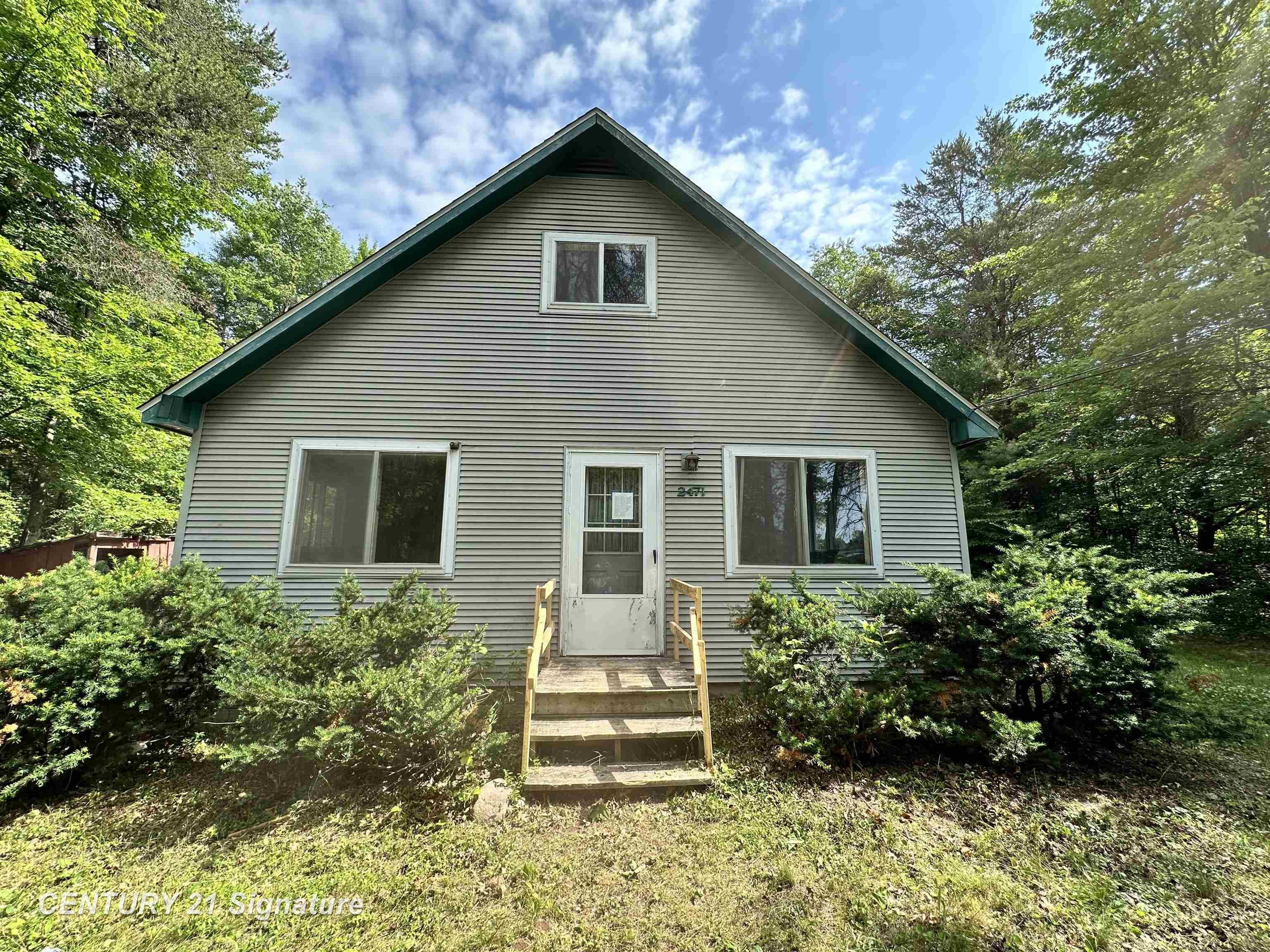 Property Photo:  2471 Todd Drive  MI 48756 