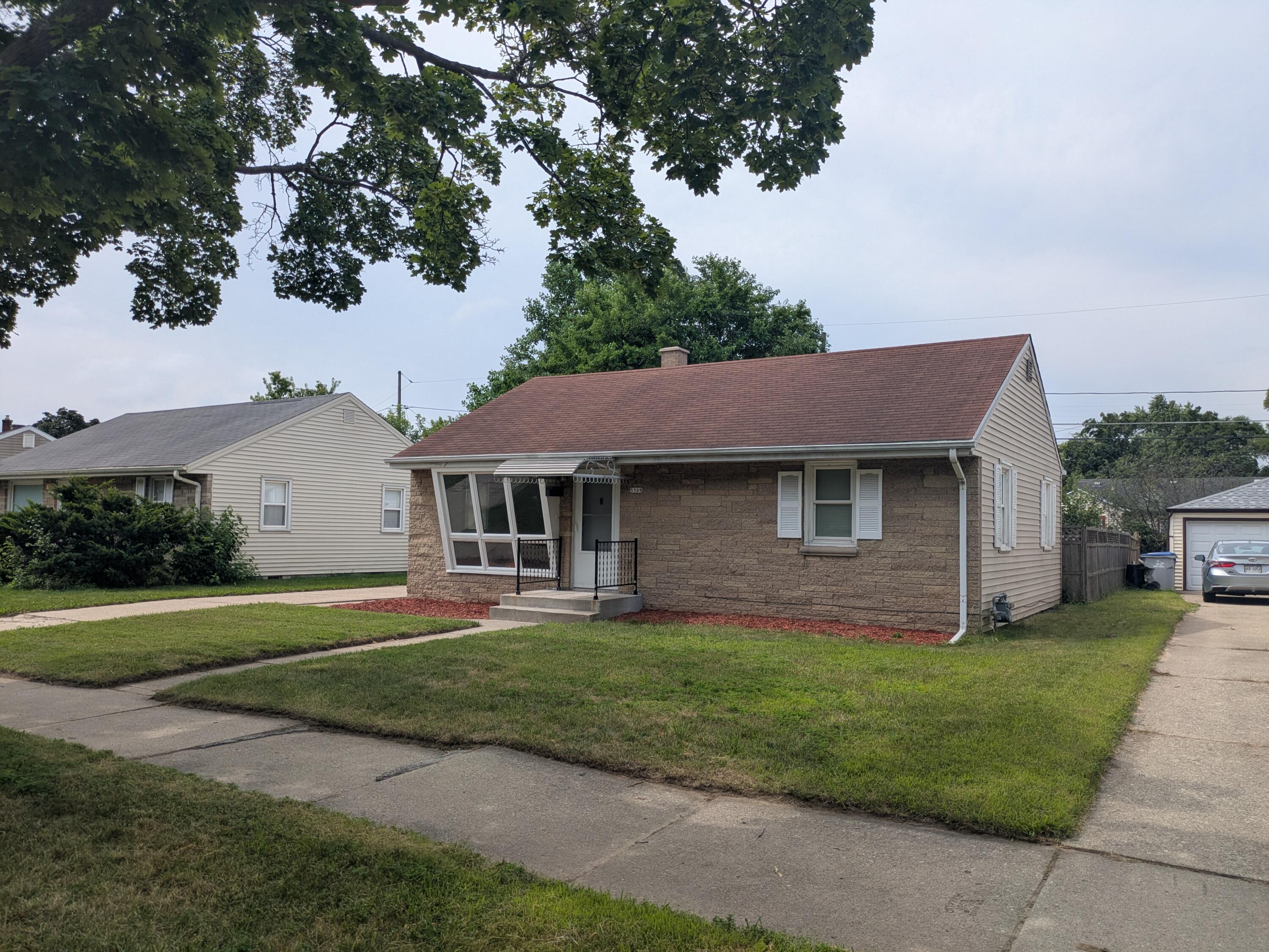 Property Photo: 5509 N 20th St WI 53209