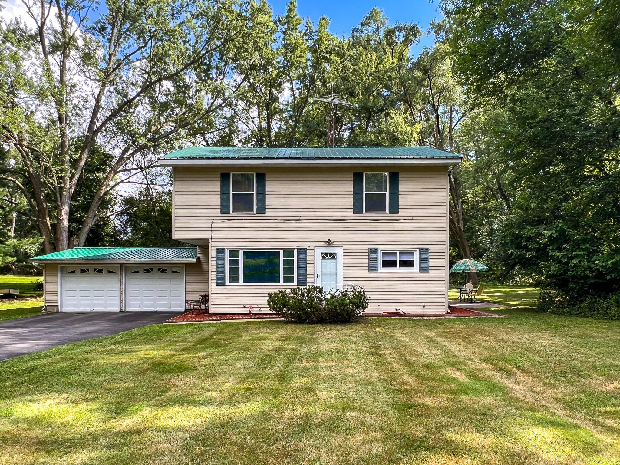 Property Photo:  62 Madeline Street  MI 49120 