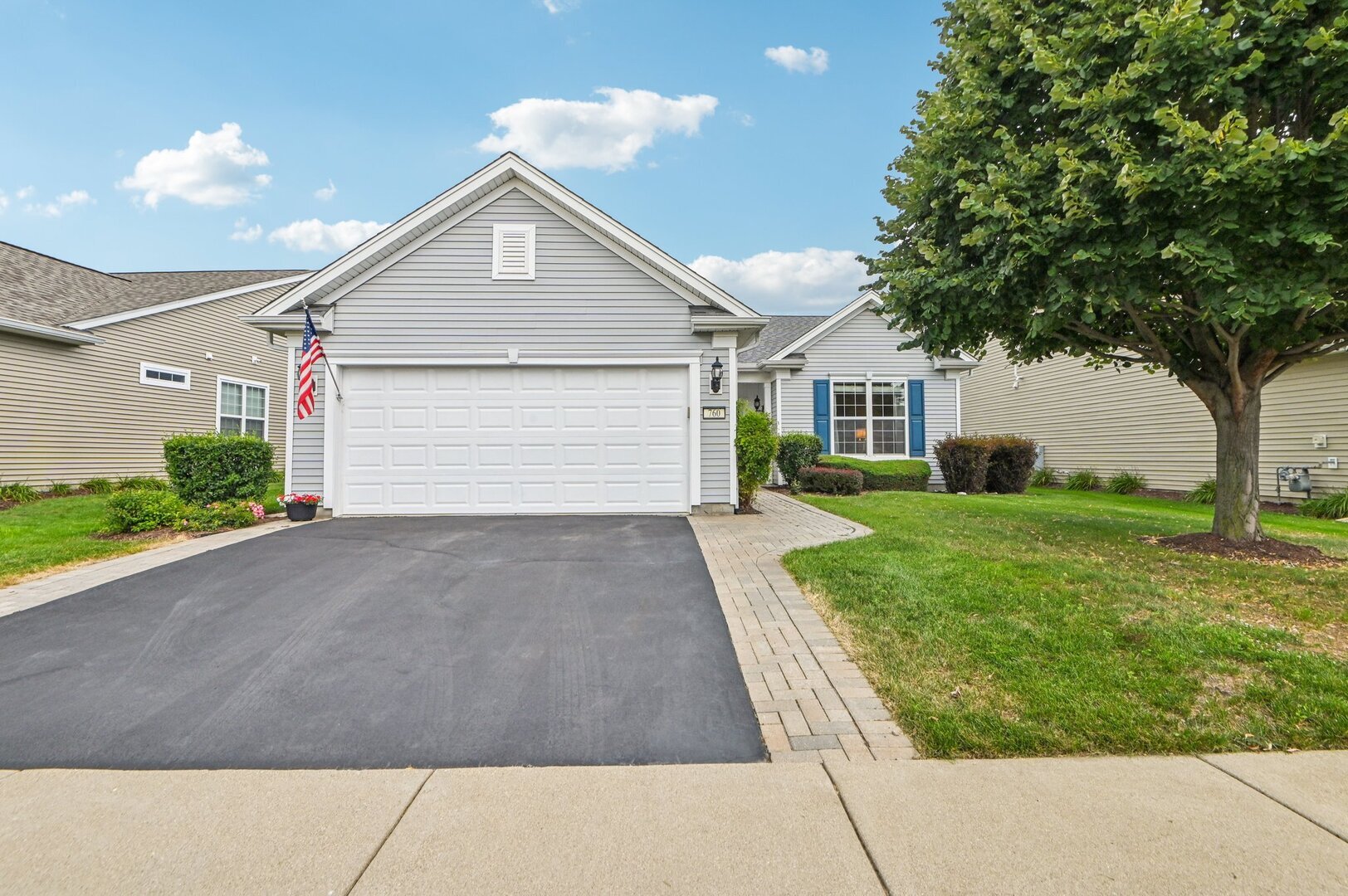 Property Photo:  760 Pleasant Drive  IL 60404 