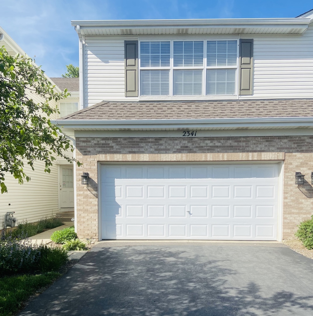 Property Photo:  2341 Stoughton Circle 2341  IL 60502 