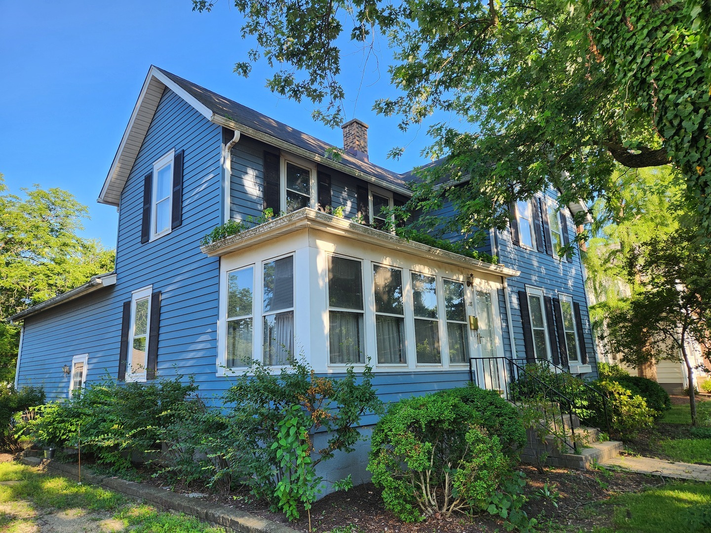 Property Photo: 115 Dundee Avenue IL 60010