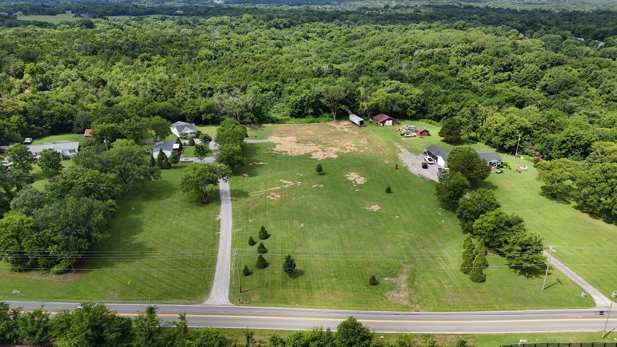Property Photo: 1851 W Jefferson Pike TN 37129