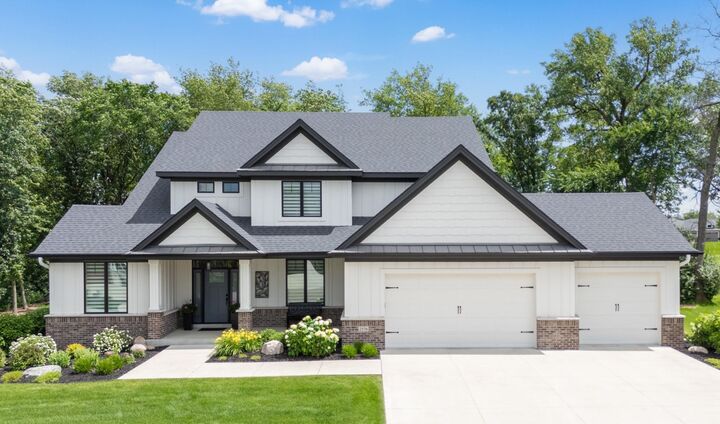 2576 Timber Oaks Road SW  Rochester MN 55902 photo