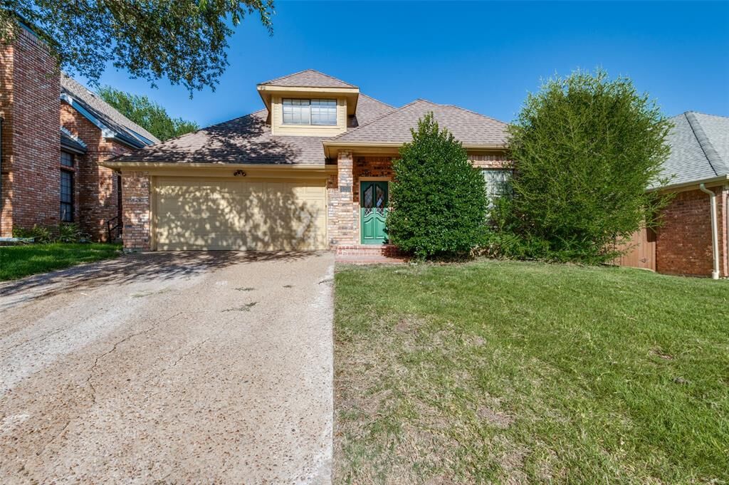 Property Photo:  1206 Olde Towne Drive  TX 75061 