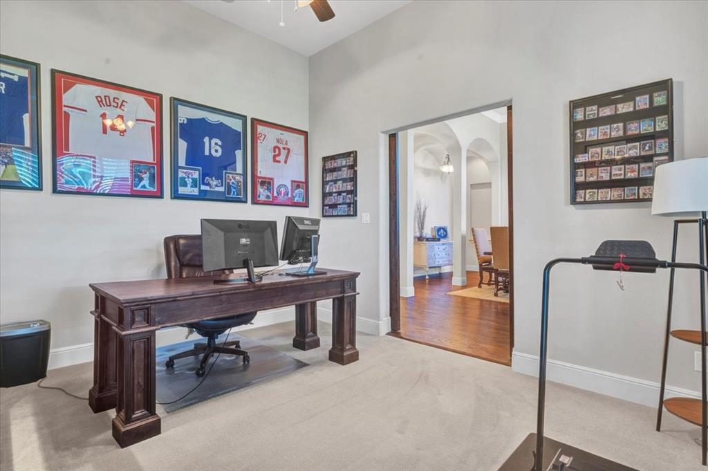 Property Photo: 2545 Palomino Drive TX 75002