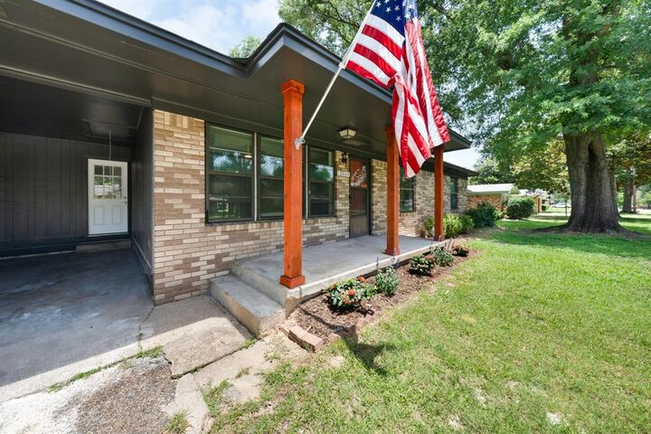 Property Photo: 12864 Morningside Drive TX 75704
