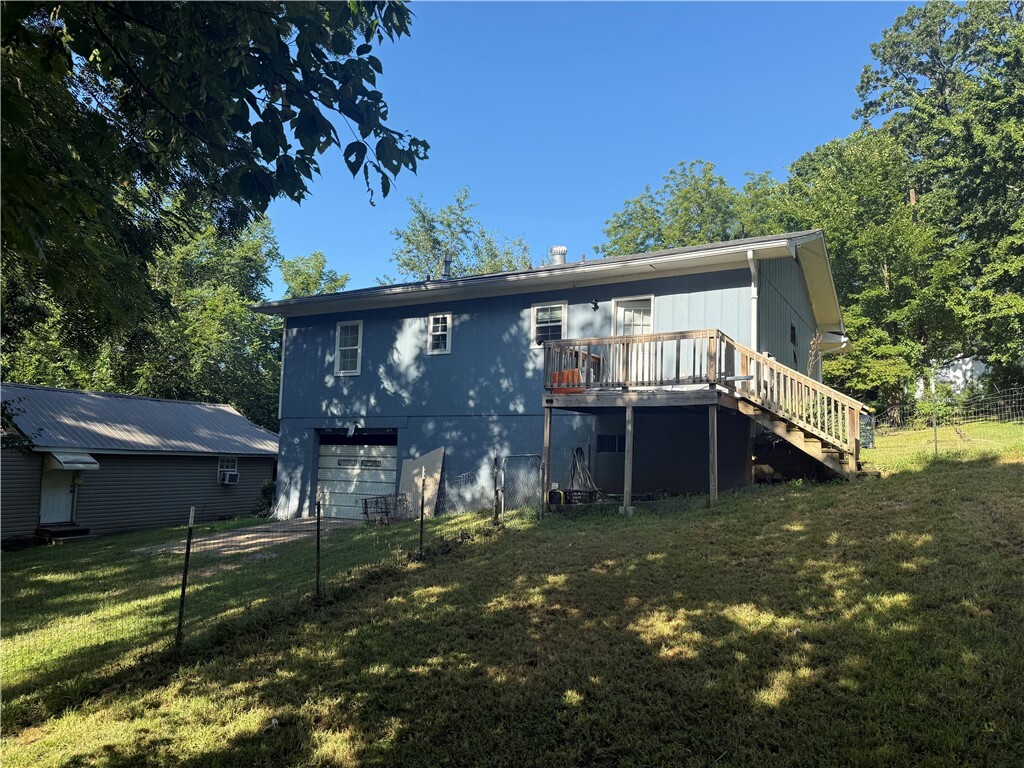 Property Photo: 513 S Ash Street AR 72601