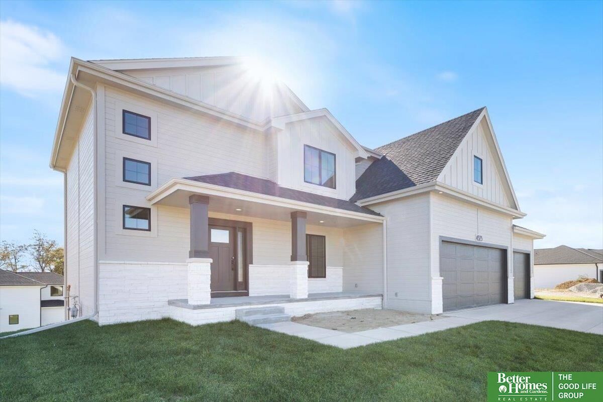 Property Photo: 5520 N 213th Street NE 68022