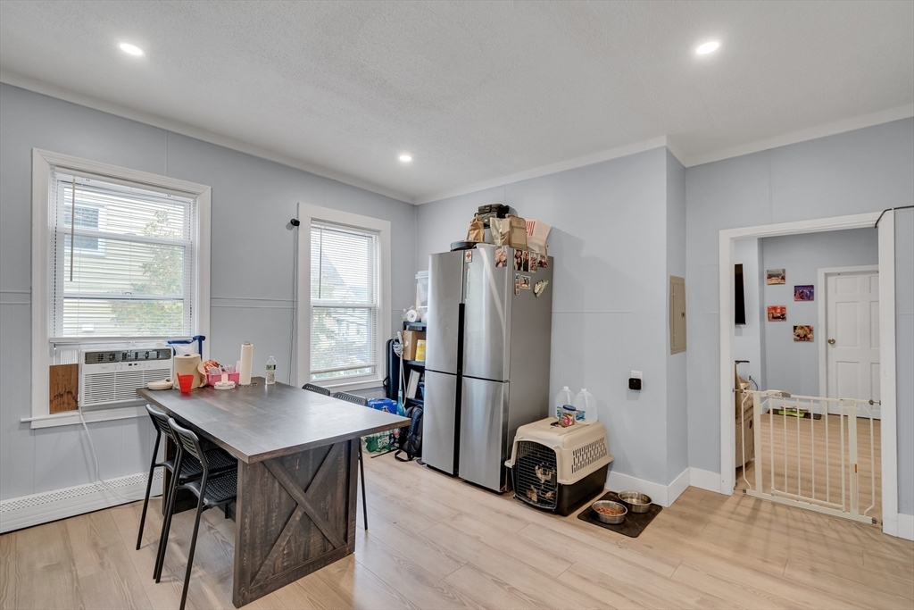 Property Photo: 433 Lincoln St MA 01852