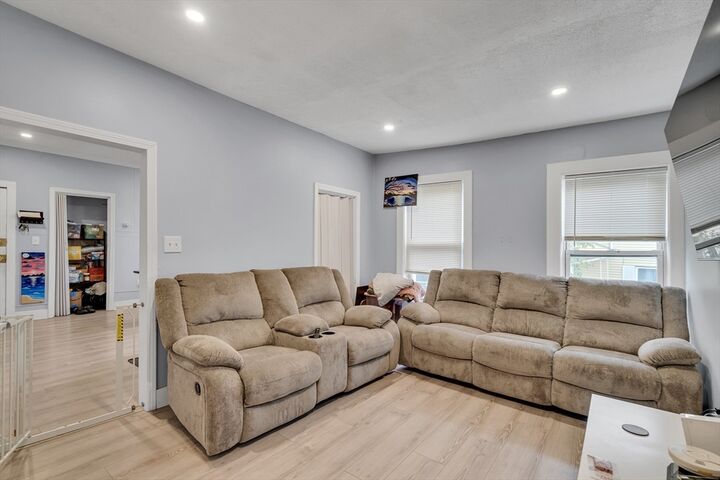 Property Photo:  433 Lincoln St  MA 01852 