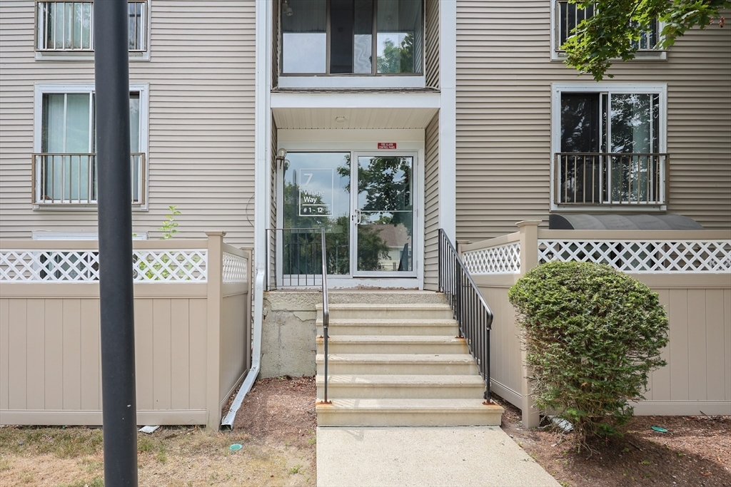 Property Photo:  7 Village Way 4  MA 01760 
