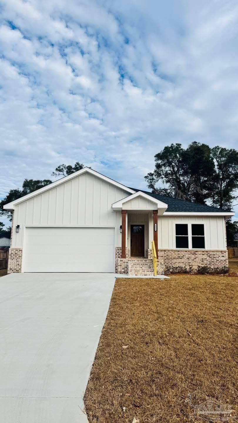 Property Photo:  6090 Ashton Woods Cir  FL 32570 