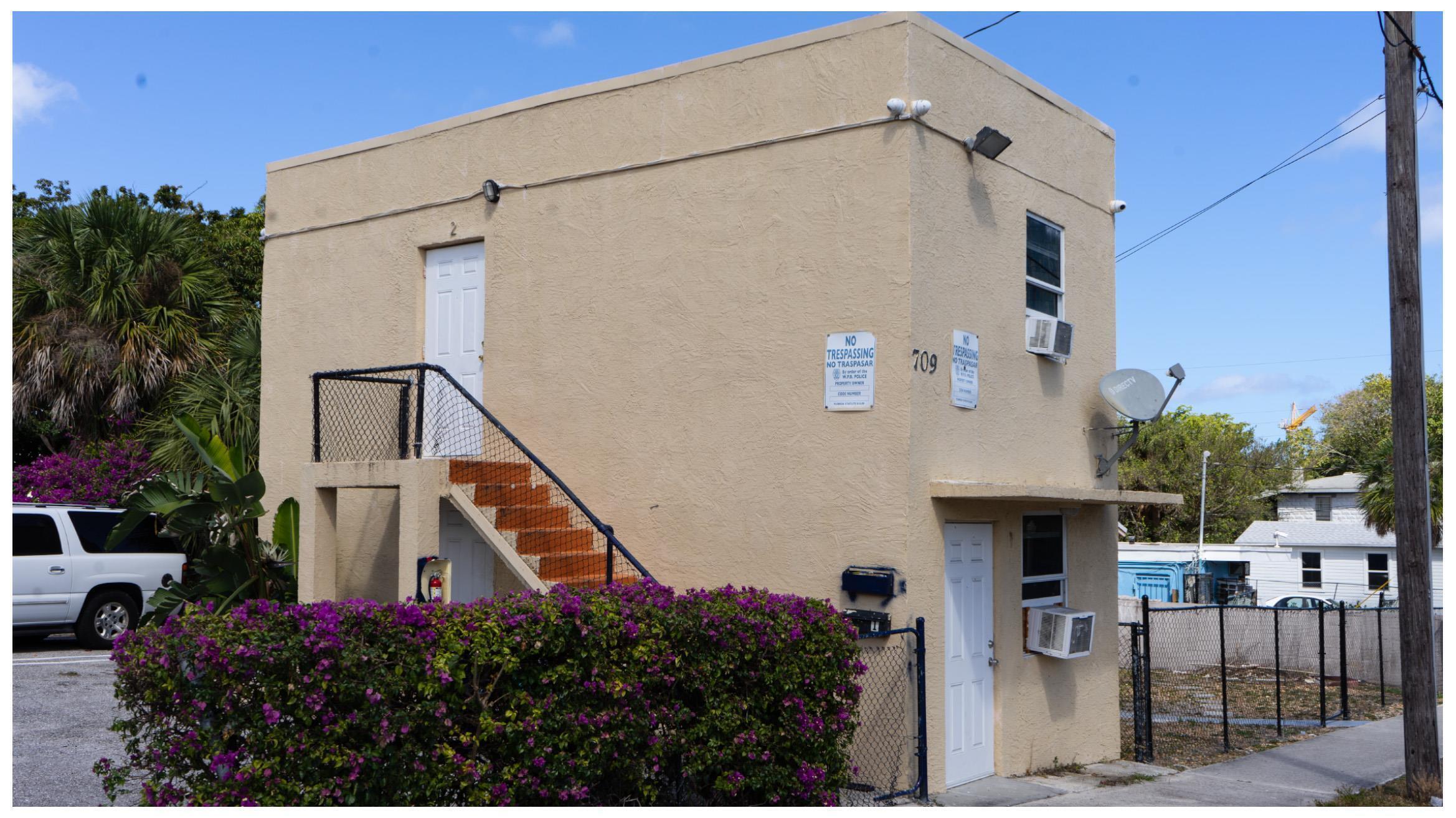 Property Photo: 709 6th Street 2 FL 33401