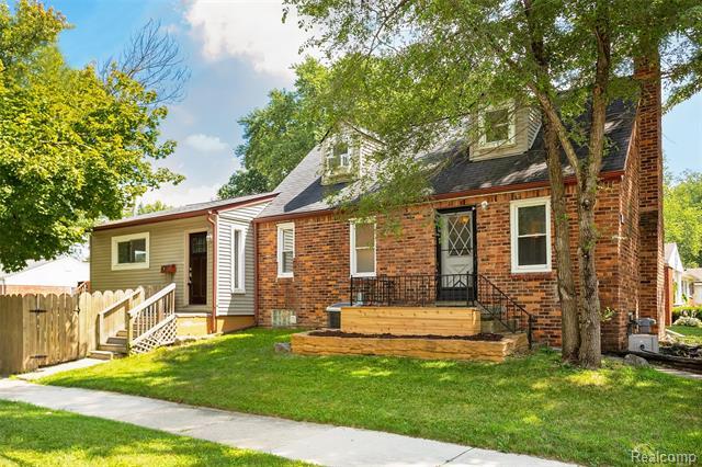 922 Butternut Avenue  Royal Oak MI 48073 photo