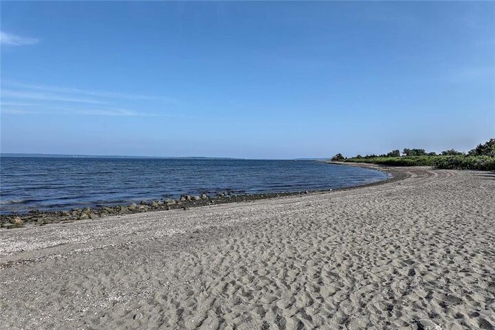 Property Photo:  5 Pettee Avenue  RI 02852 