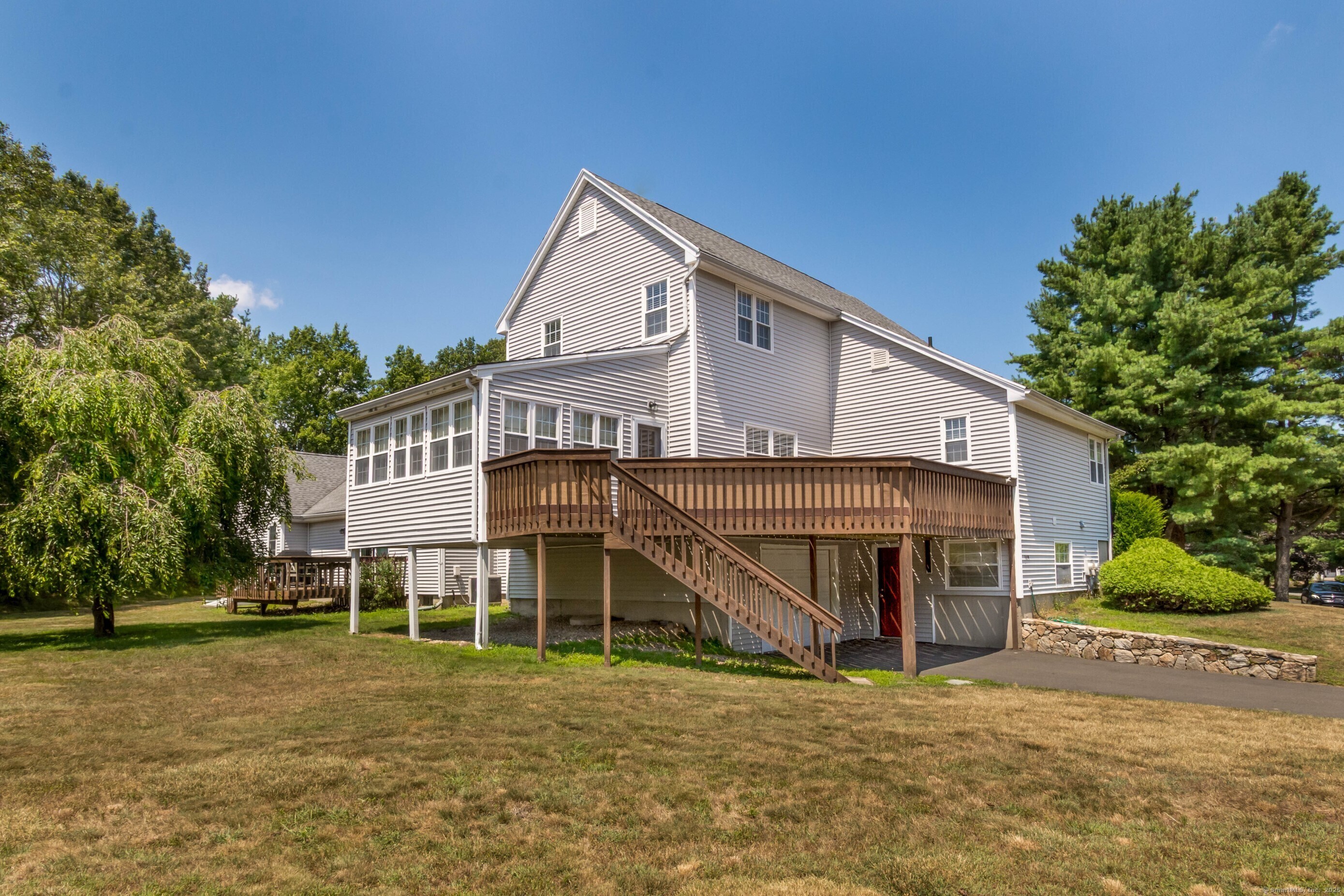 Property Photo: 309 Aspetuck Trail 309 CT 06484