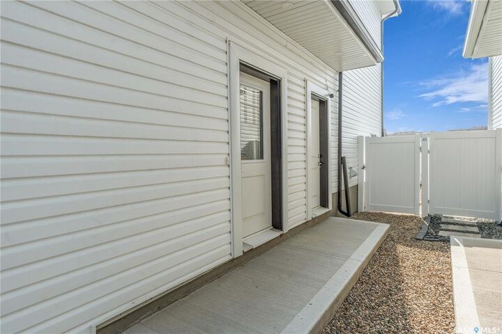 Property Photo: 4776 Mutrie Crescent SK S3V 3Y4