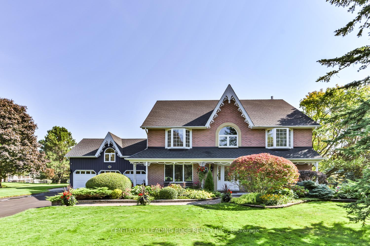 Property Photo:  3 Maple View Lane  ON L4A 7X5 