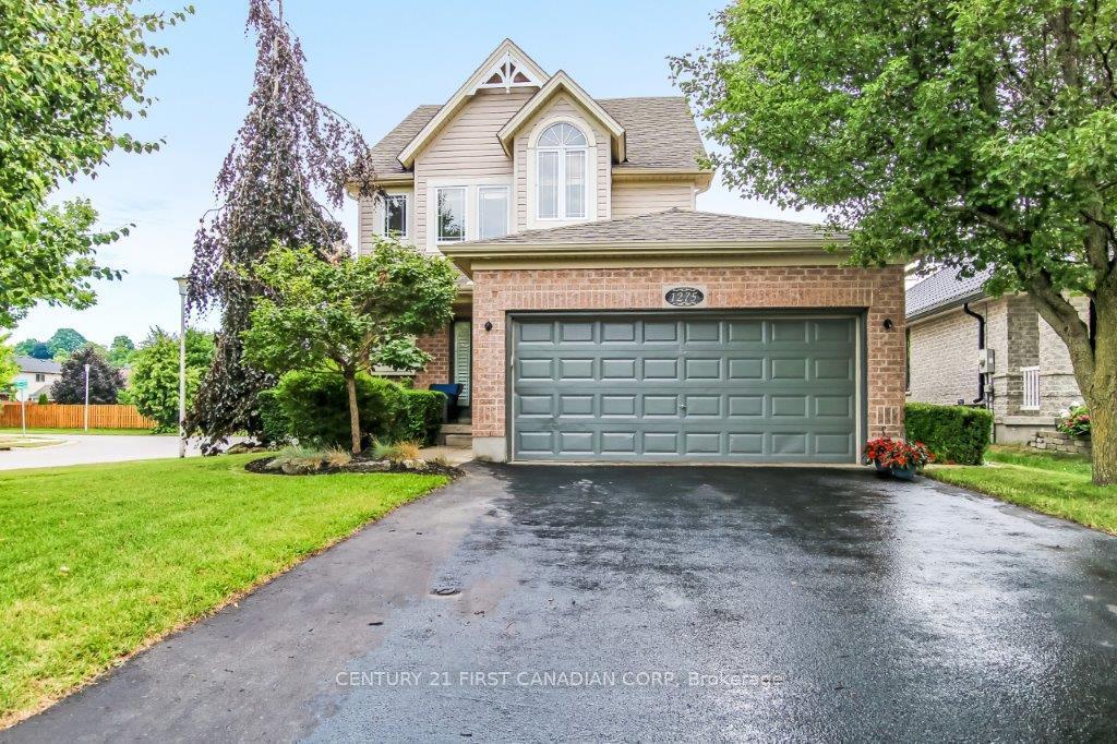 Property Photo: 1275 Crosscreek Crescent ON N5Y 6H6