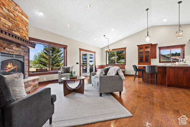 Property Photo: 3952 View Pointe Dr UT 84098