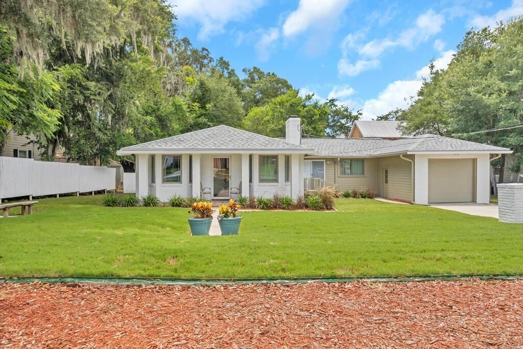 Property Photo: 1306 Broome Street FL 32034