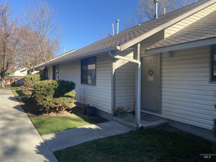 Property Photo: 2132-2198 S Gekeler ID 83706
