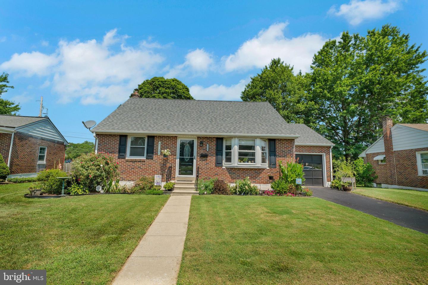 Property Photo: 1523 Cherry Lane PA 19464