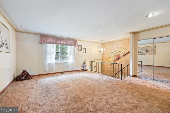 Property Photo: 2124 Chantilla Road MD 21228