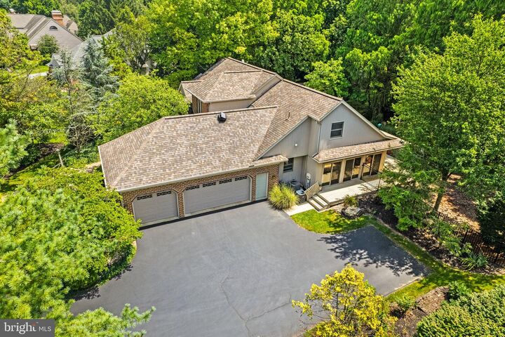 Property Photo: 2138 Waterford Drive PA 17601