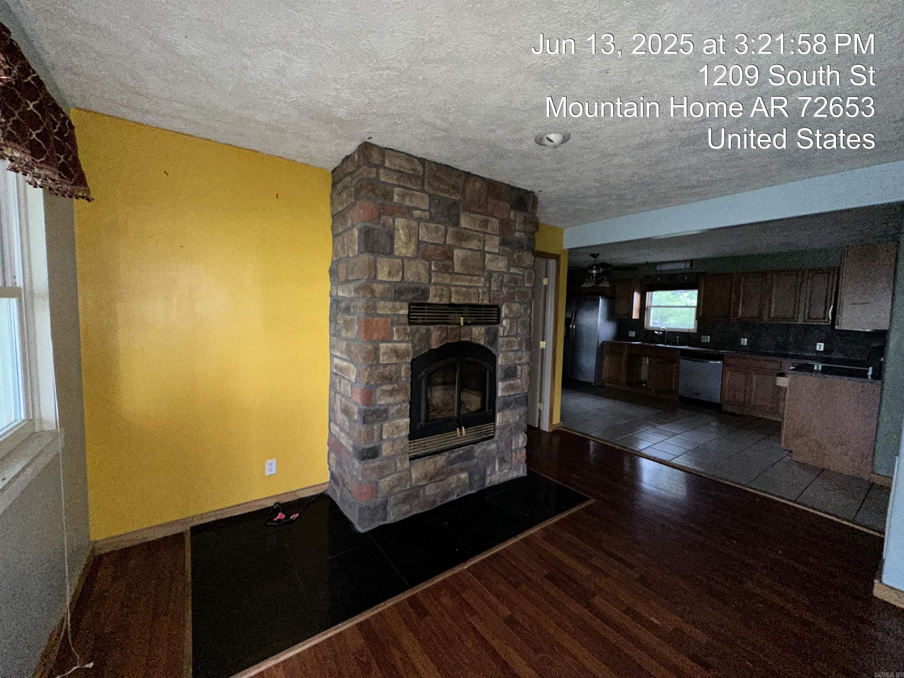 Property Photo: 1209 South Street AR 72653-999