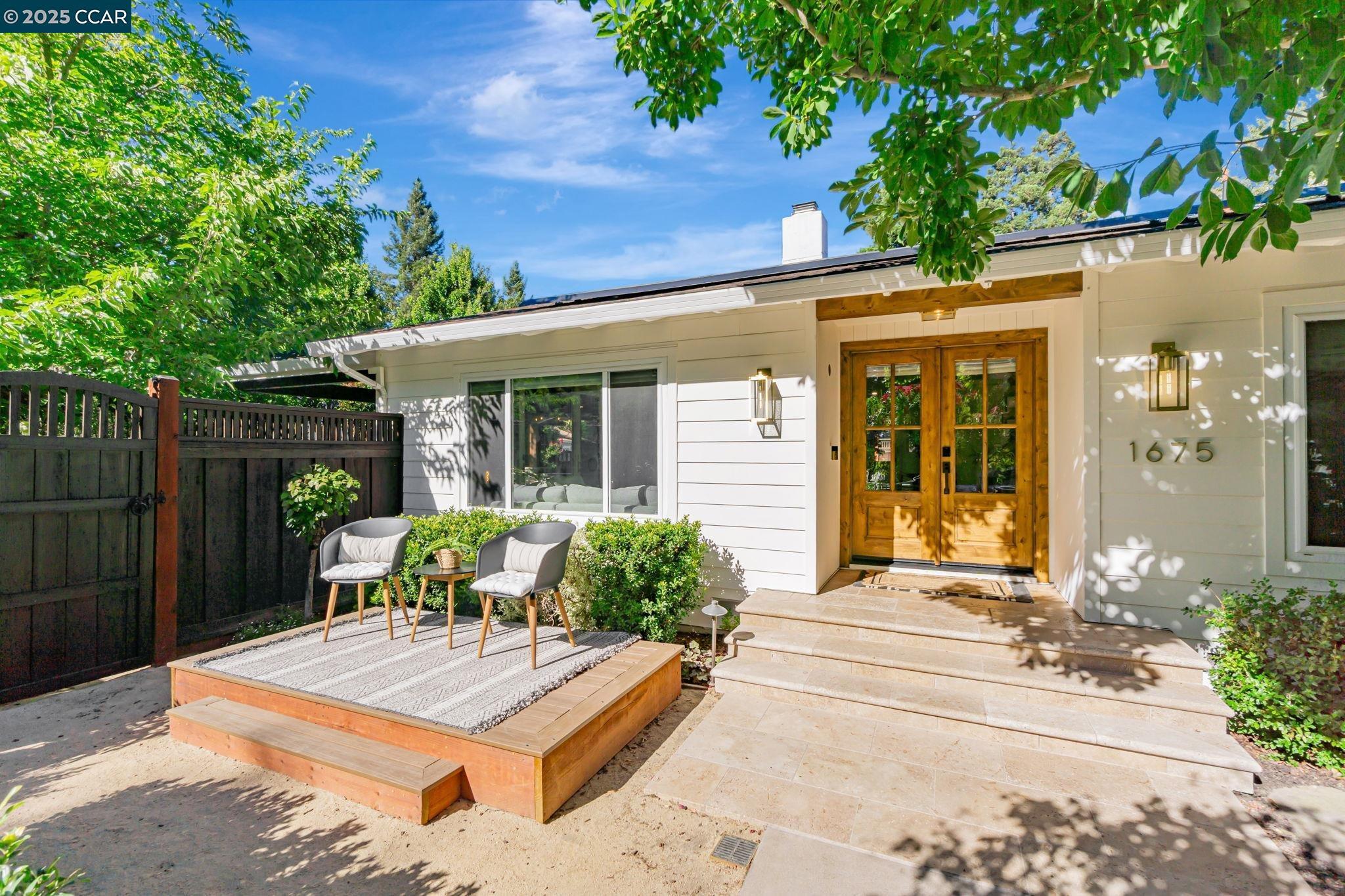 Property Photo: 1675 Saint David Dr CA 94526