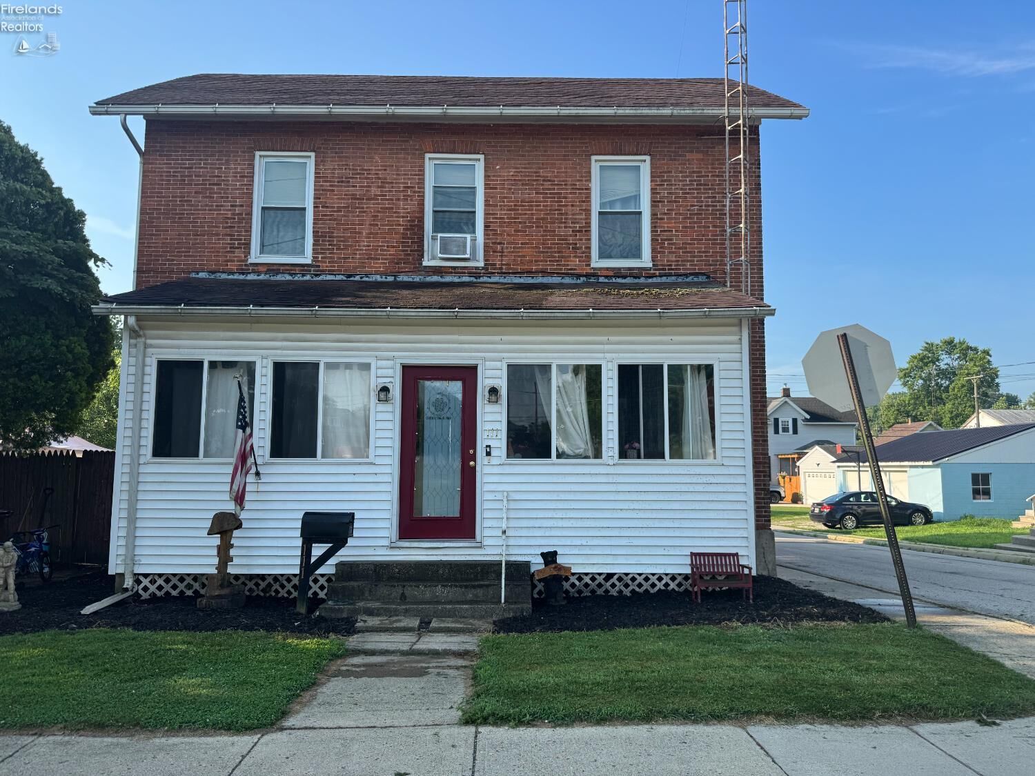 Property Photo: 111 W Market Street OH 44883