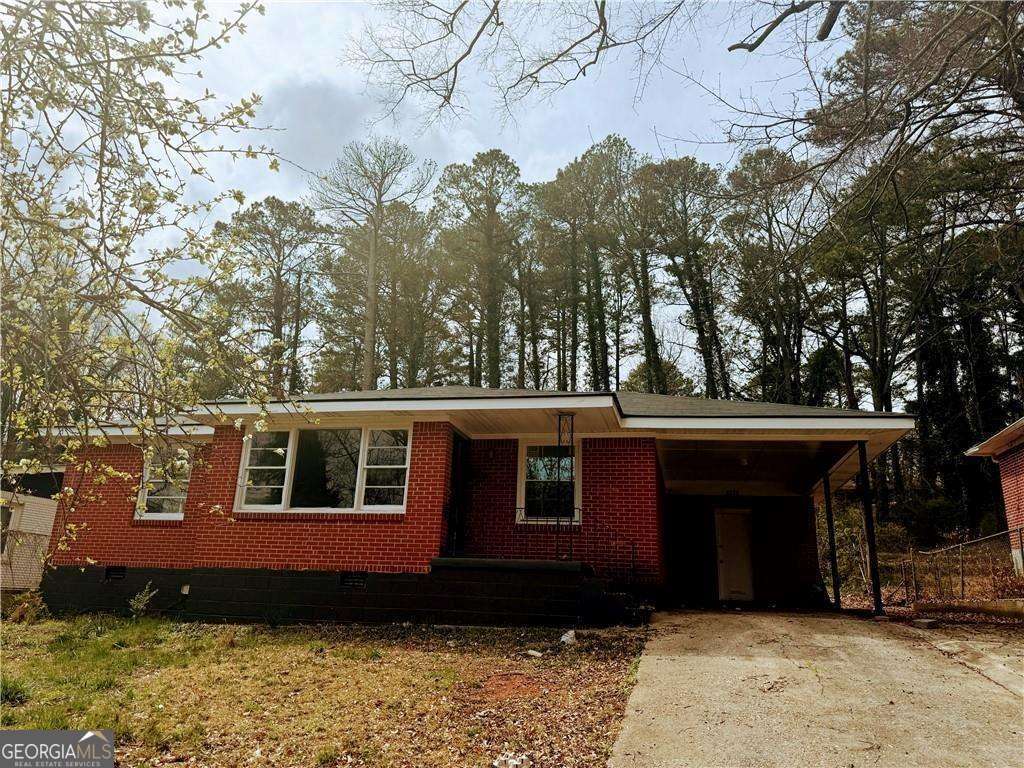 Property Photo: 2143 Rhinehill Road SE GA 30315