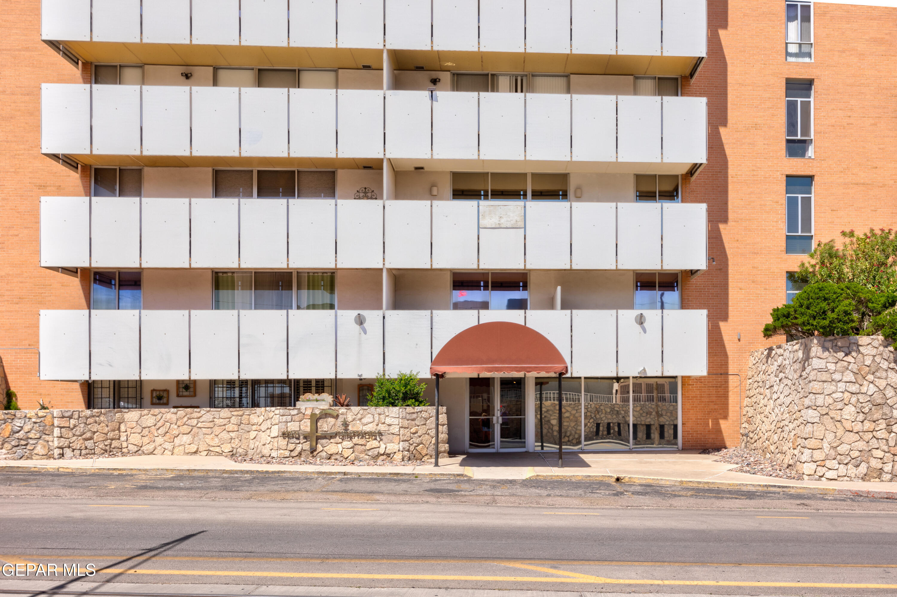 Property Photo:  1800 N Stanton Street 1102  TX 79902 