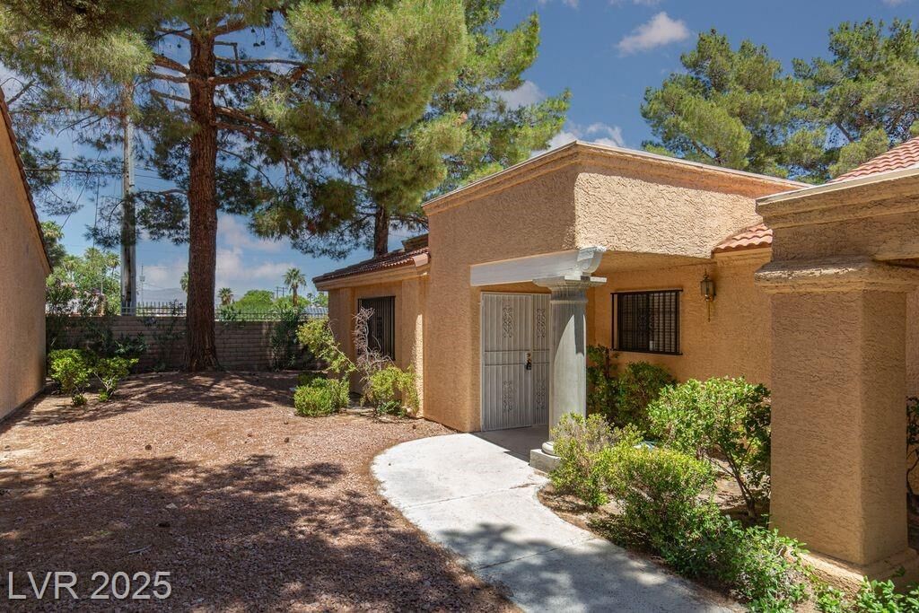 Property Photo:  2851 South Valley View Boulevard 1021  NV 89102 