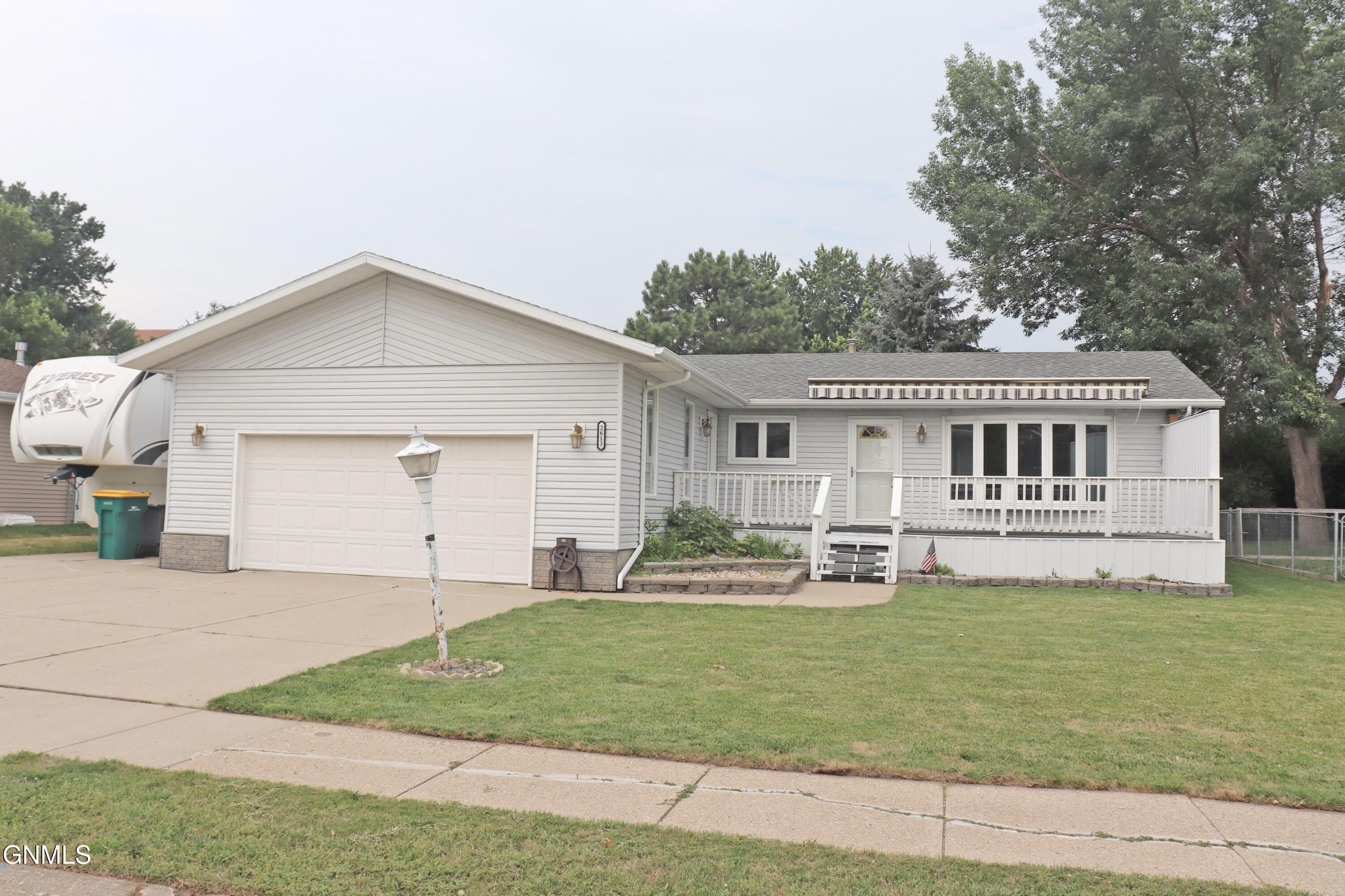 2613 11th Avenue NW  Mandan ND 58554 photo