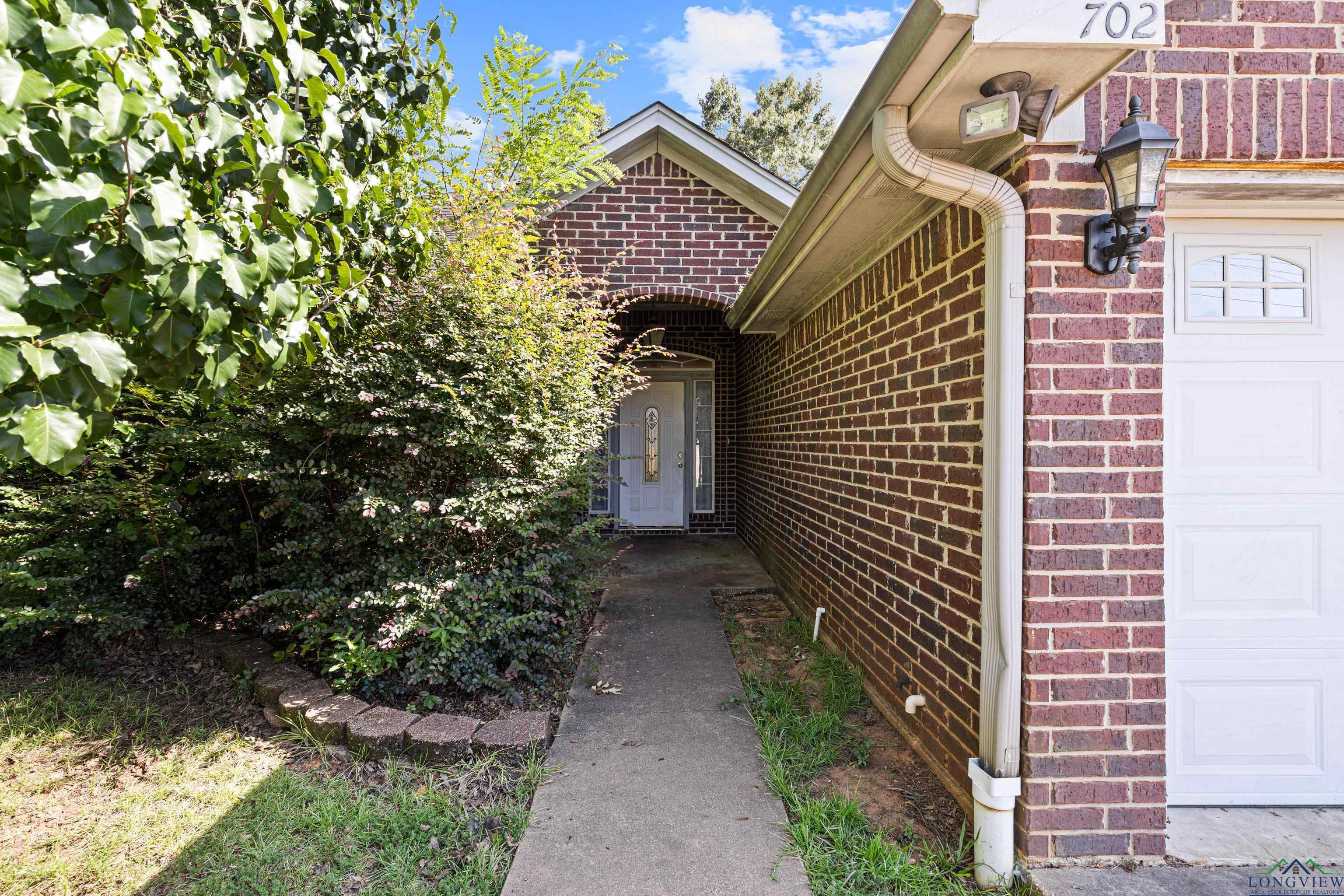 Property Photo:  702 Cheryl Dr  TX 75604 