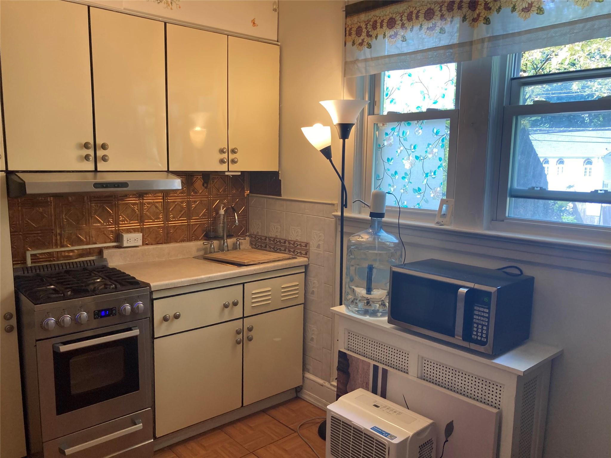 Property Photo: 151 N Evarts Avenue 2 NY 10523