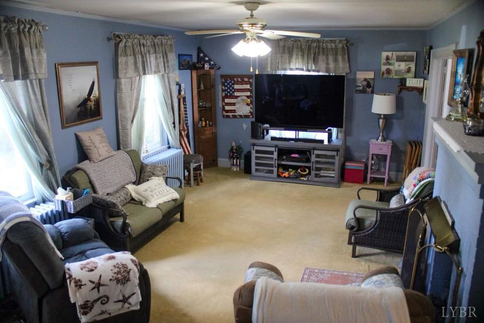 Property Photo: 811 Broad Street VA 24517
