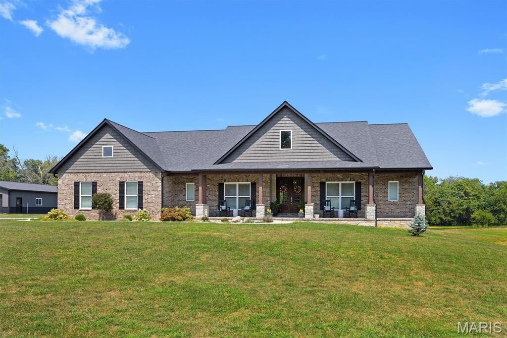 Property Photo: 218 N Herman Street IL 62254