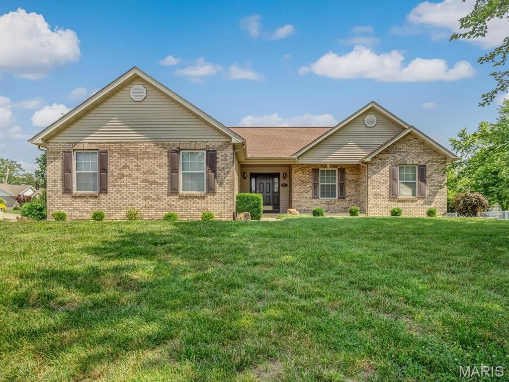 Property Photo:  5767 Meramec Court  IL 62285 