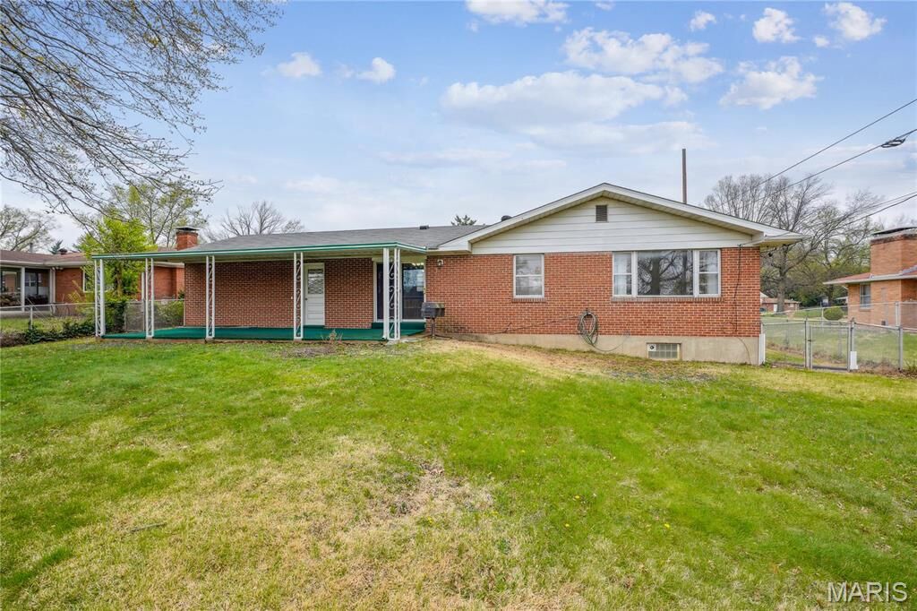 Property Photo:  11562 Rock Hampton Drive  MO 63138 