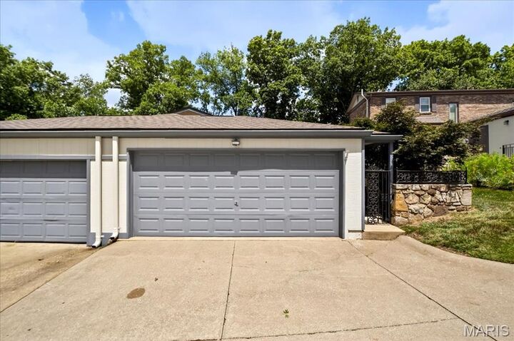 775 Knickerbacker Drive  Manchester MO 63021 photo